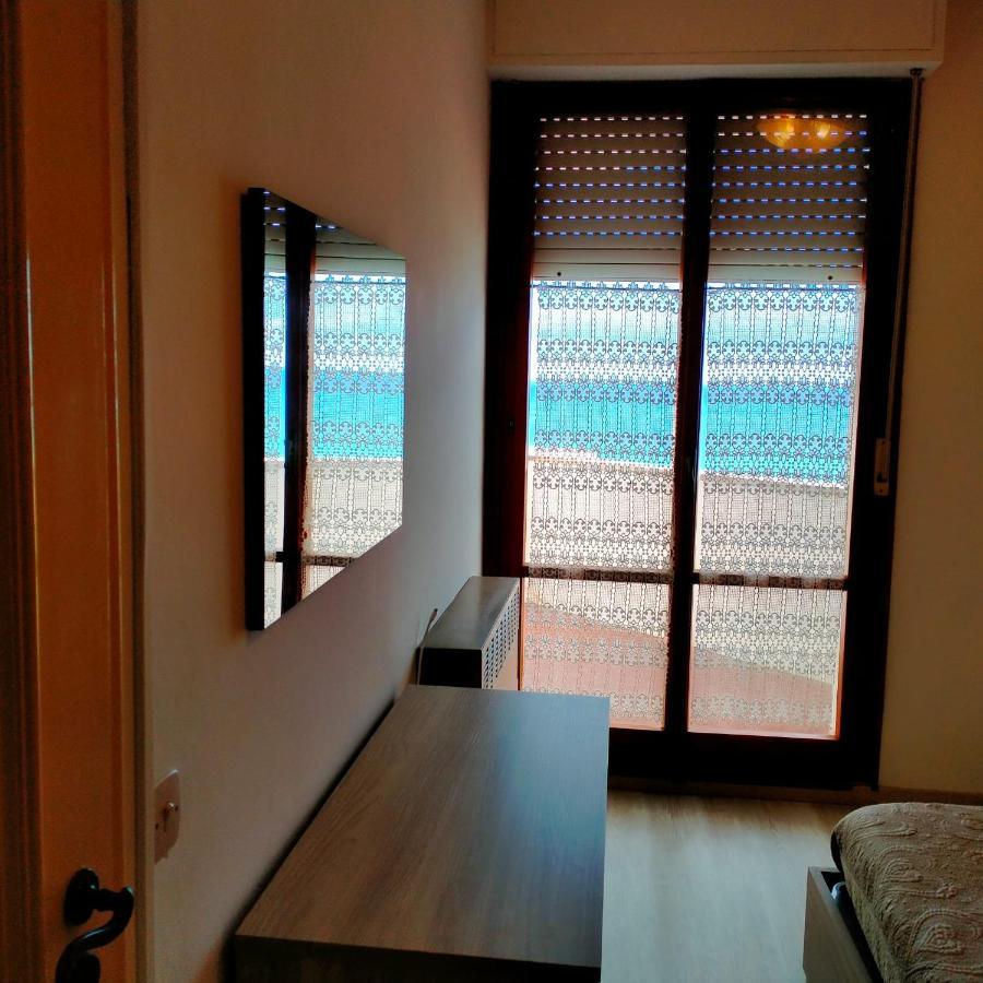Apartamento La Casa Al Mare Di Giulia Porto Potenza Picena Exterior foto